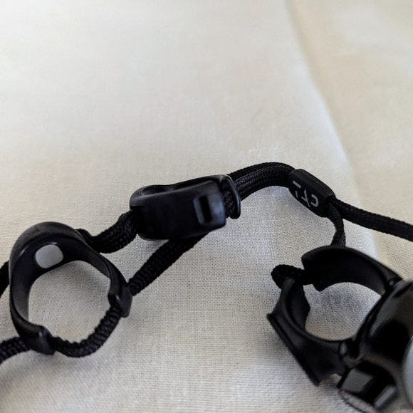 Tap Strap 2 keyboard with 1 broken ring working Size small - Picture 16 of 16